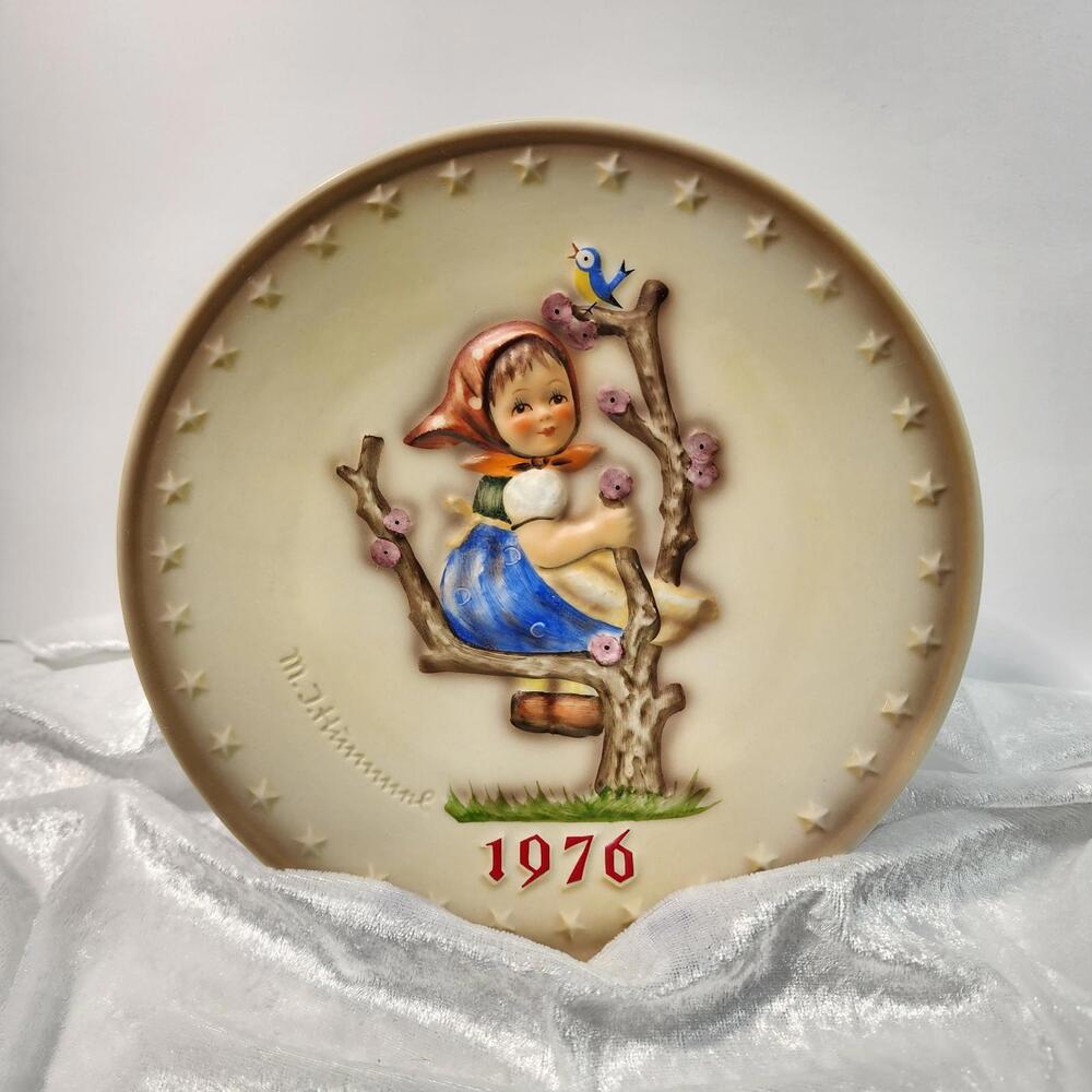 Hummel 1976 6th Annual Plate "Spring" Hum 269